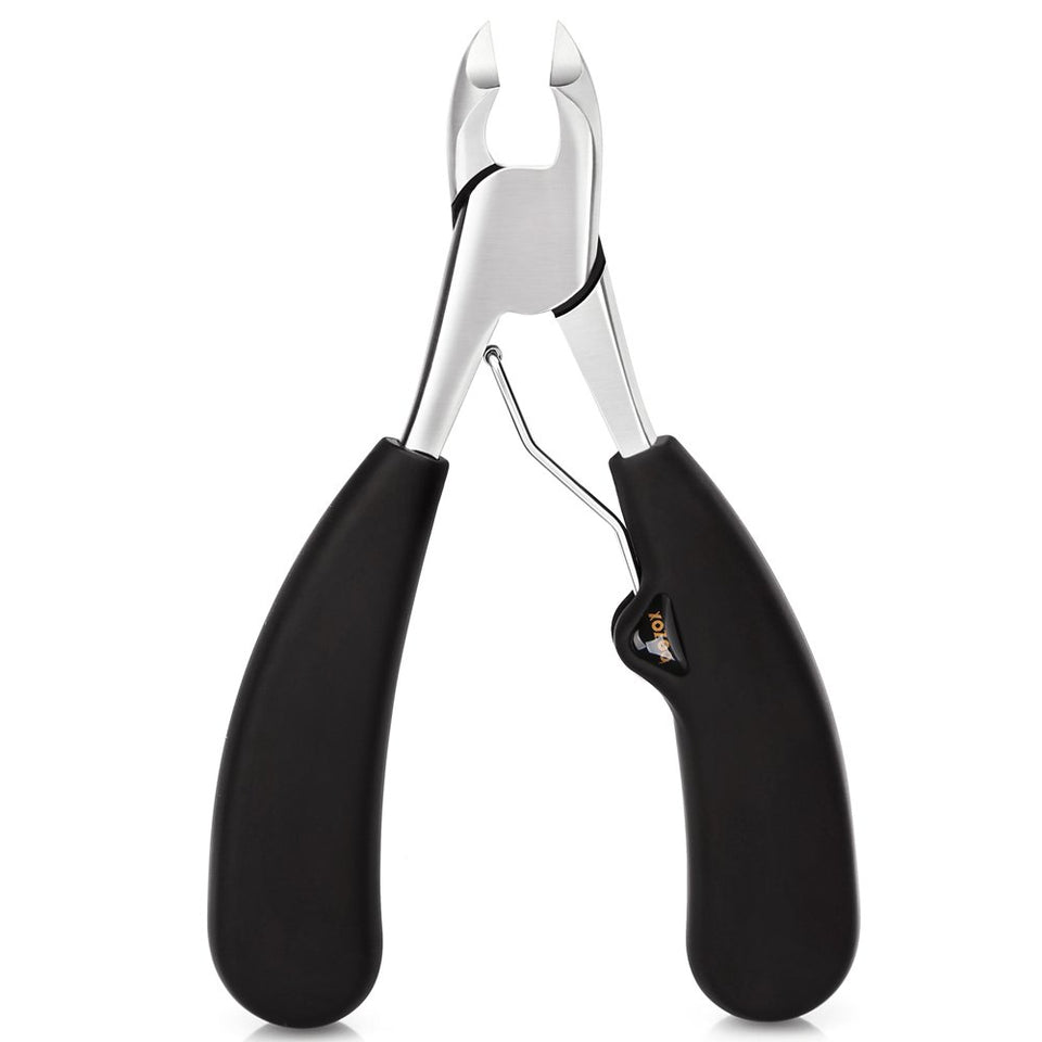 BEZOX thick toenail clippers blade close-up for precise trimming.