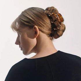 Bgffuy octopus clip worn in casual ponytail shows versatile styling.