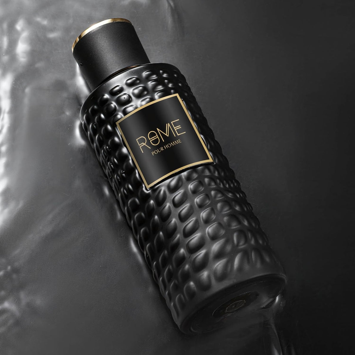 B Bharara Rome Pour Homme woody finish for all-day versatility.