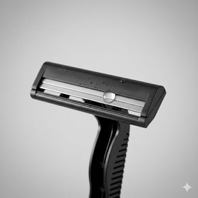 Big Box of Razors anti-slip water-resistant handle razor for secure grip.