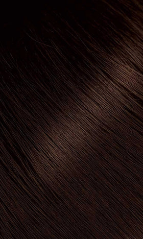 Bigen Light Chestnut powder provides natural-looking color and seamless gray blending.