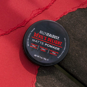 Rich black pepper sandalwood scent adds subtle daily fragrance.