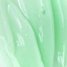 Water activation demonstrates the milky cleanse feel during use.
