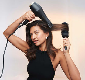 BIO IONIC Graphene MX styling brush shows graphene MX technology for even heat distribution and smoother results.