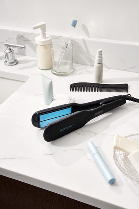 Bio Ionic OnePass auto shut-off indicator promotes safe use after styling sessions.