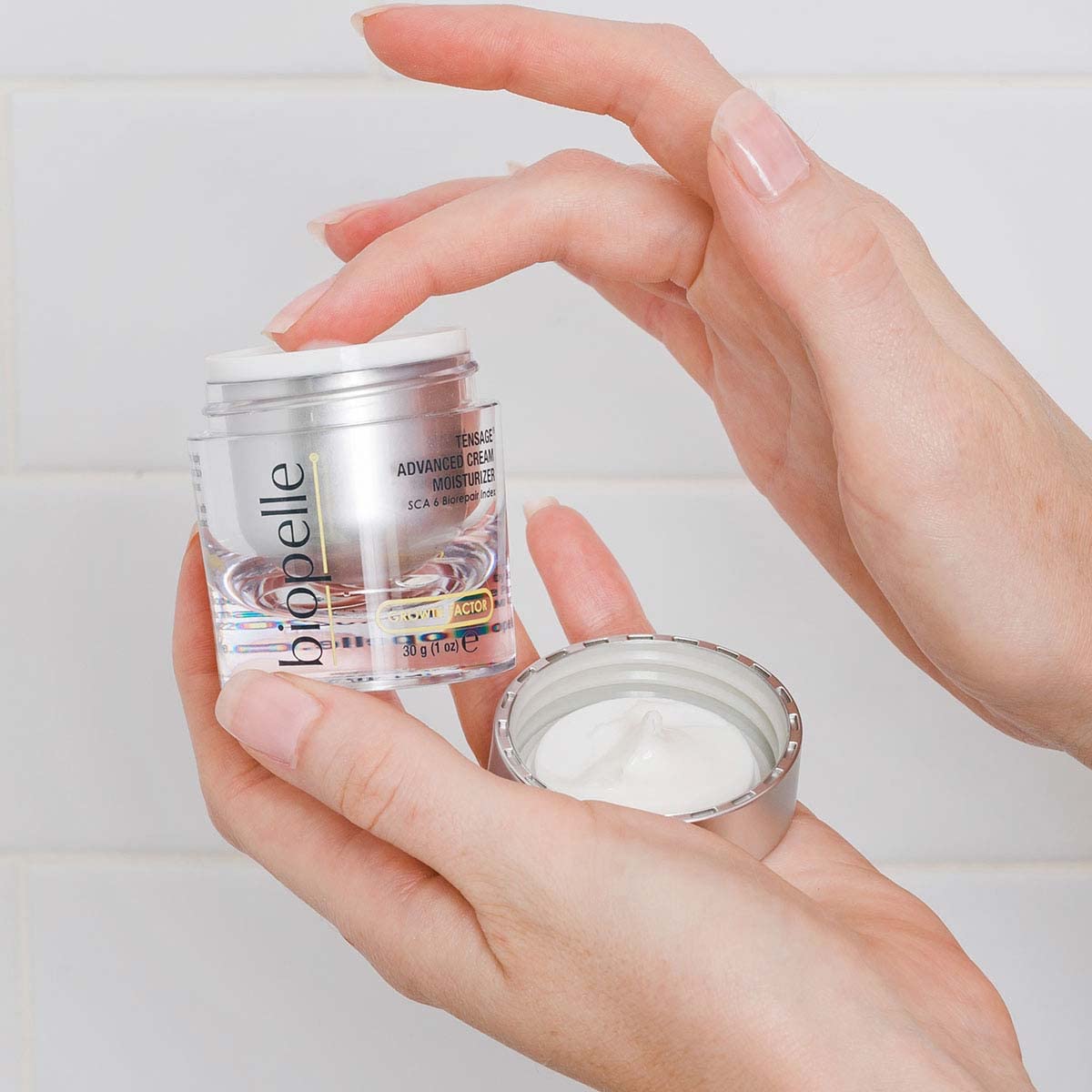Biopelle Tensage cream texture close-up for radiant skin.