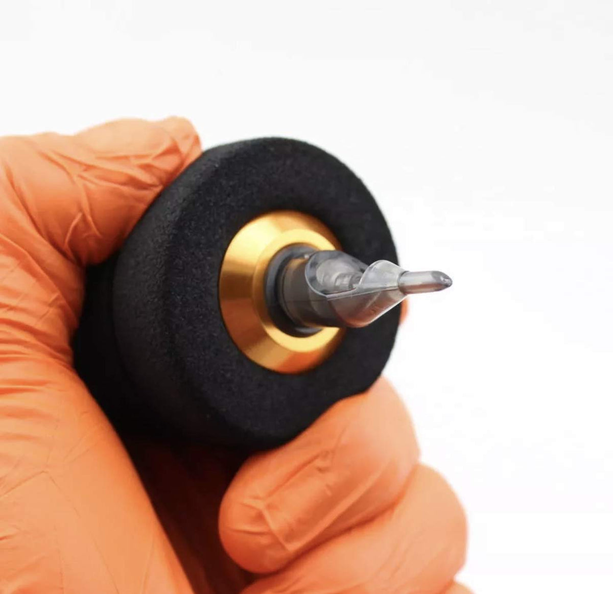 Bisibita2 grip with expanded diameter enhances control during sessions.