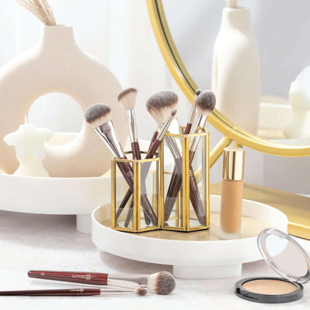 BK Beauty CORE face set 113 small flat powder brush for seamless finishing