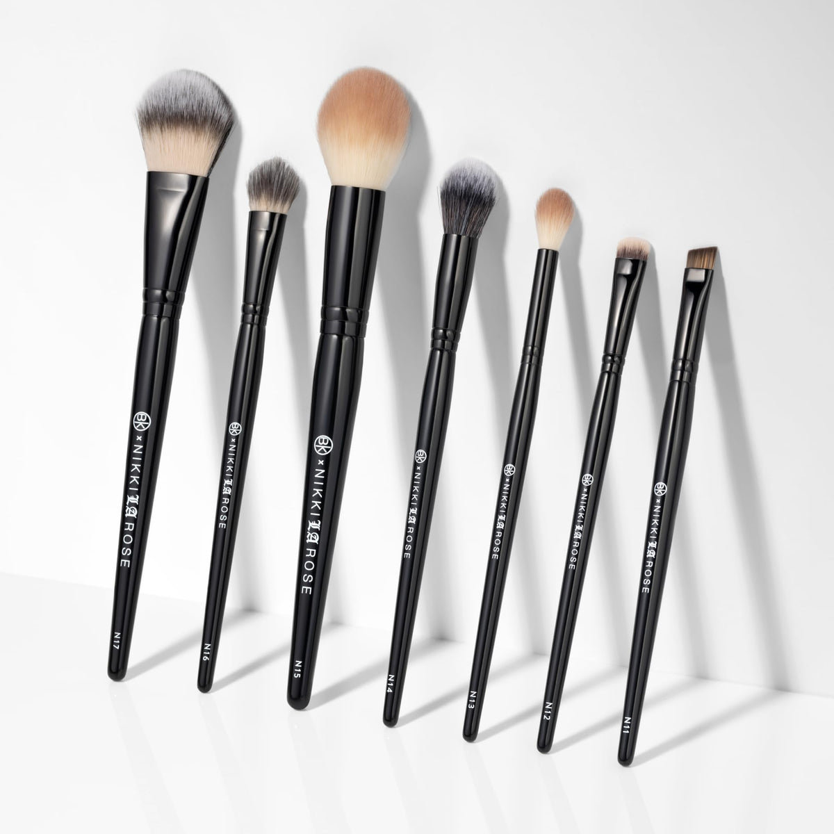 N12 Ultimate Smudger for blending and definition