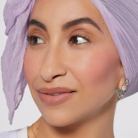 Blackbox Rare Beauty Encourage applicator ready for precise, buildable color