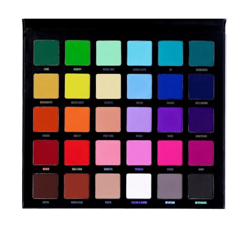 Blend Bunny Blends palette open pan reveals rich pigment with silky blendability.