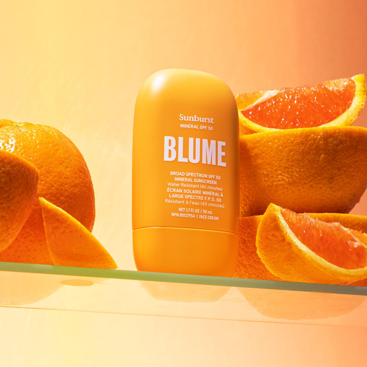 Blume Sunburst sunscreen ingredients niacinamide soothe skin during use.