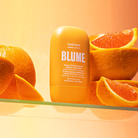 Blume Sunburst sunscreen ingredients niacinamide soothe skin during use.