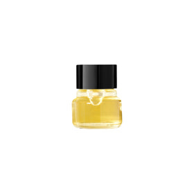 Bobbi Brown Extra Face Oil bottle shows a lightweight, non-greasy formula for dry skin.