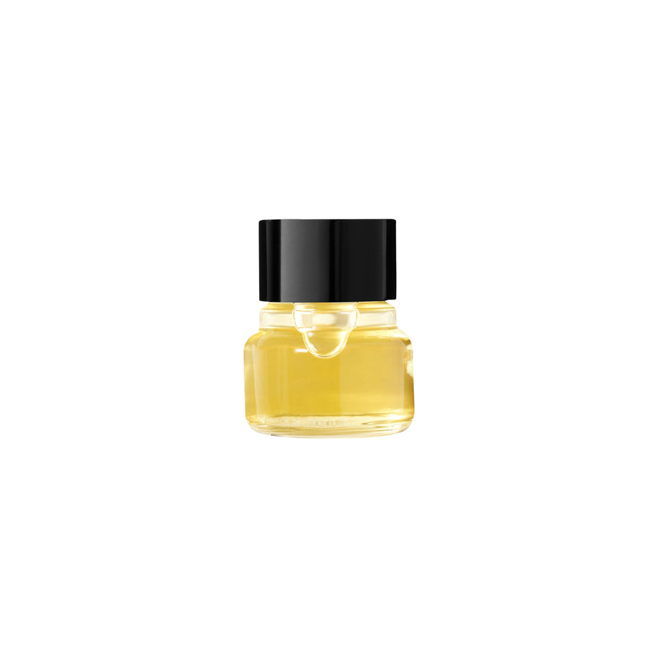 Bobbi Brown Extra Face Oil bottle shows a lightweight, non-greasy formula for dry skin.