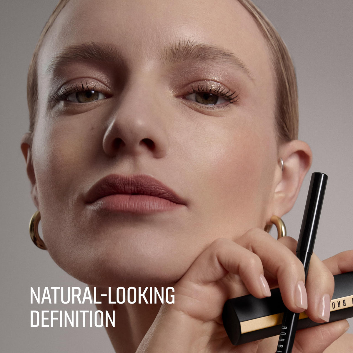 Bobbi Brown Lip Pencil Cocoa use with lipstick for long-lasting shape.