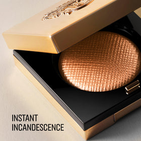 Bobbi Brown Luxe Eyeshadow Moonstone swatch reveals rich metal sheen on skin