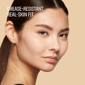 Bobbi Brown Skin Full Cover Concealer blemish coverage for a seamless finish.