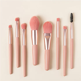 BONNIE CHOICE makeup brushes set helps smooth and blend for even application.