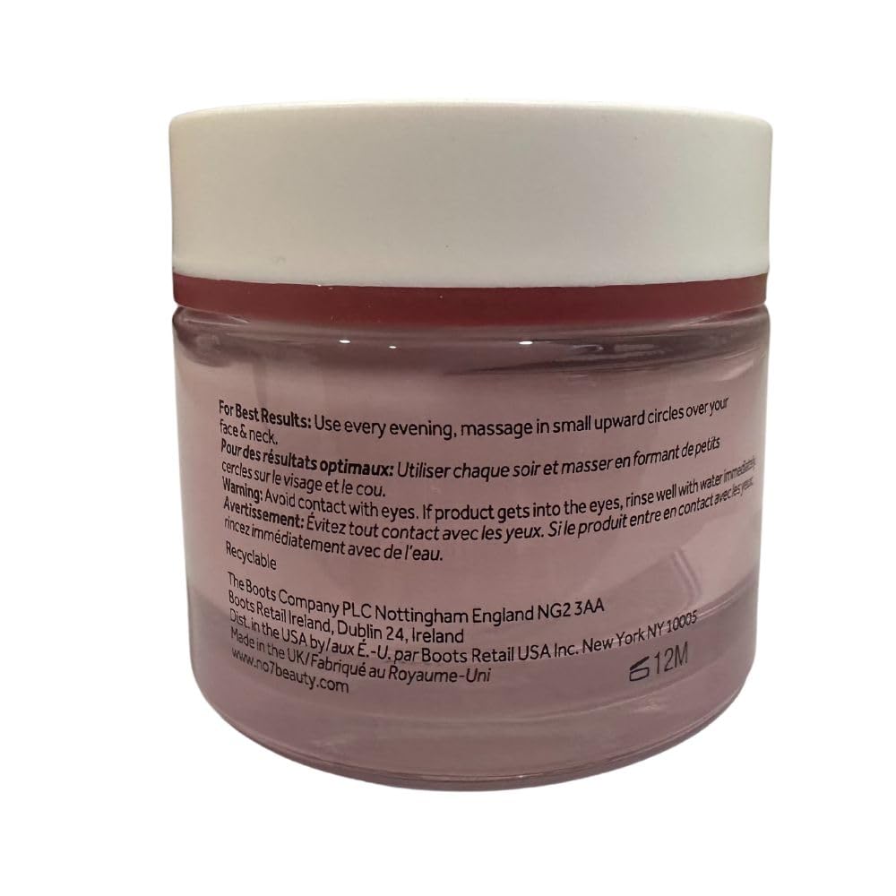 Boots No7 Restore and Renew cream texture close-up - rich, nourishing feel.