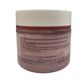 Boots No7 Restore and Renew cream texture close-up - rich, nourishing feel.