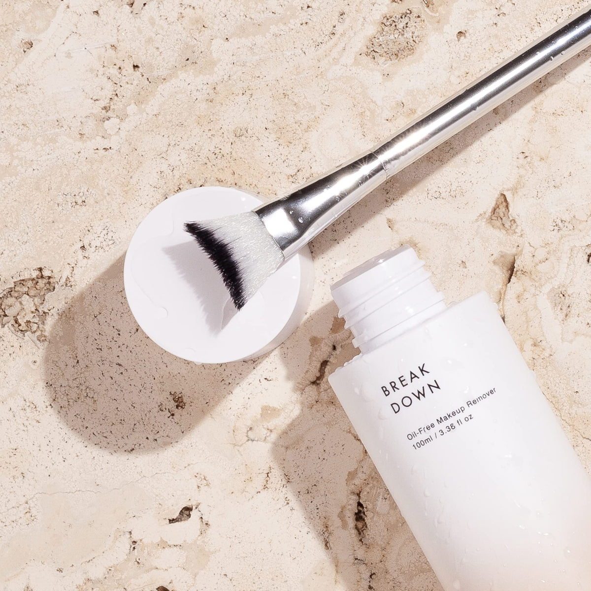 Borboleta Breakdown eye-area close-up after cleansing shows refreshed eye skin