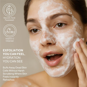 Botanic Tree glycolic-acid exfoliating texture close-up shows pore refinement.
