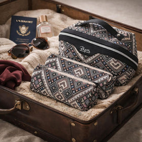 Fits brushes, palettes, and tools for 5–7 day trips.