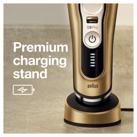 Braun Series 9 Pro 9419s charging stand ready for quick power
