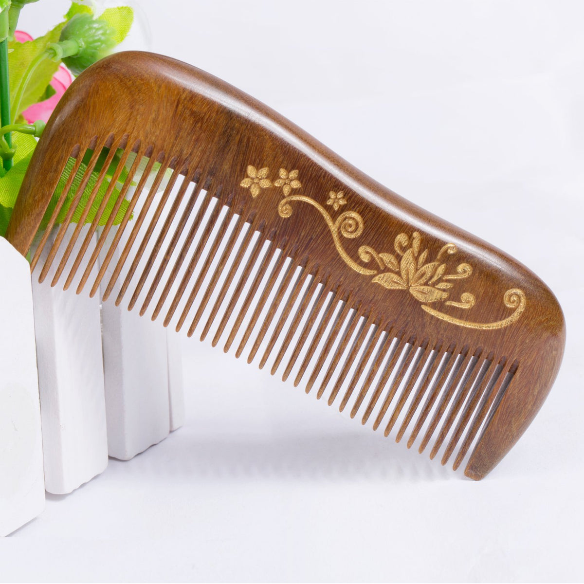 Gift-ready Breezelike sandalwood hair comb packaging for gifting