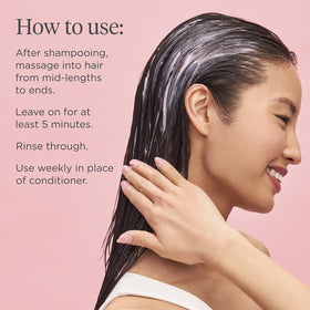 Packaging display highlighting clean formula and claims