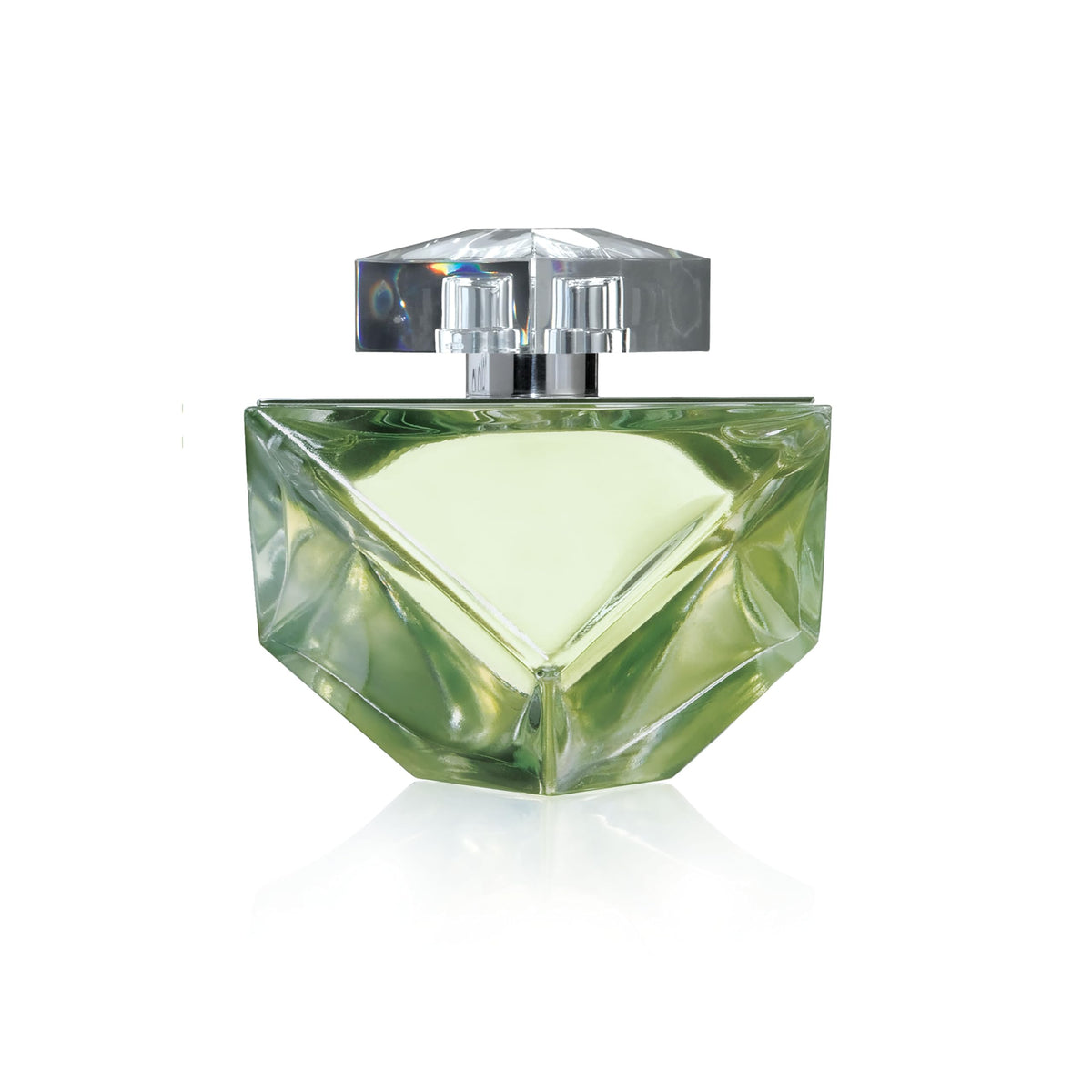 Britney Spears Believe bottle close-up highlighting premium glass and luminous fragrance promise for confident evenings.