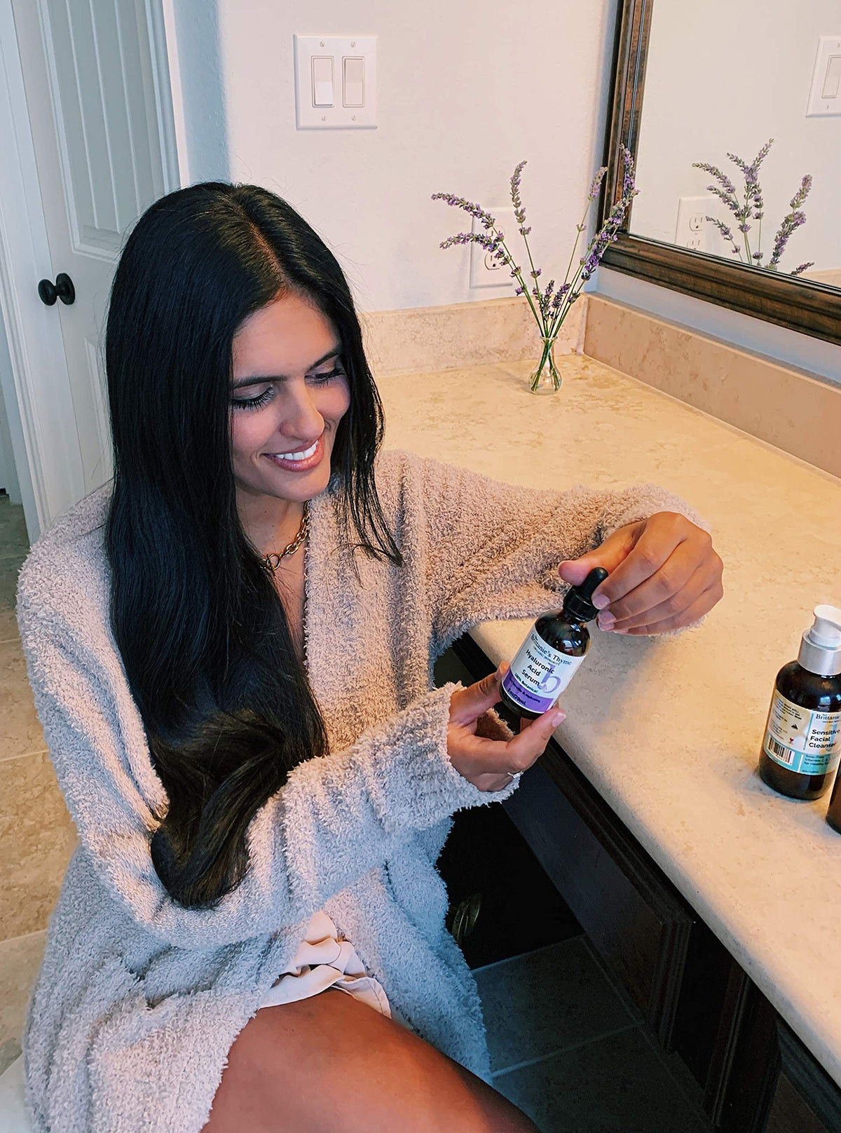 Brittanie's Thyme hyaluronic serum clean ingredients label with no fillers.
