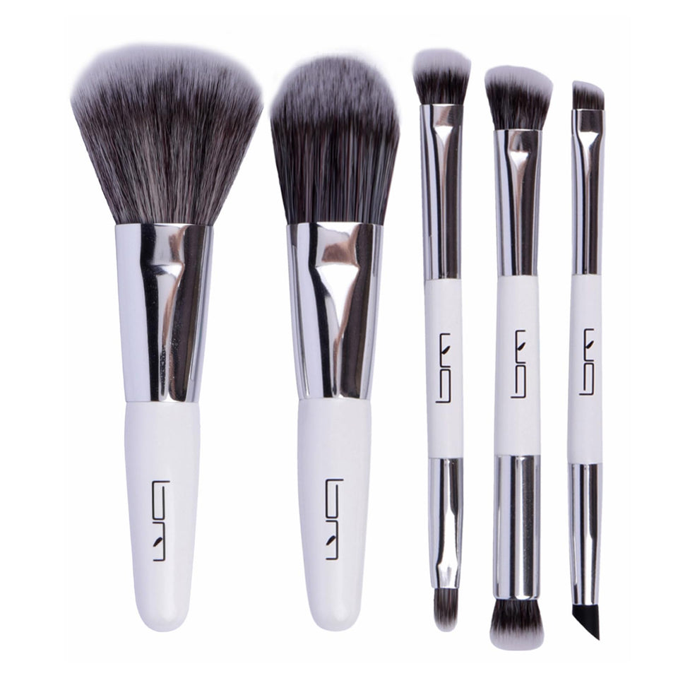 Brush Master travel makeup brushes set with pouch shows compact design ideal for trips and on-the-go touchups