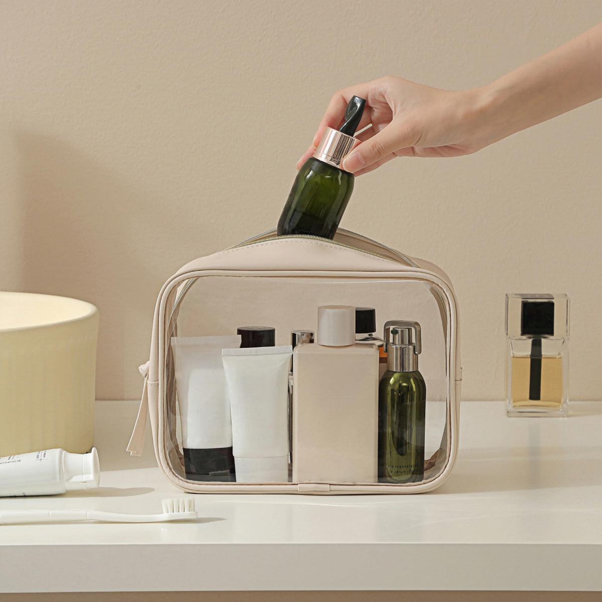 BS-MALL Gift-Ready Makeup Bag: sleek design for gifting