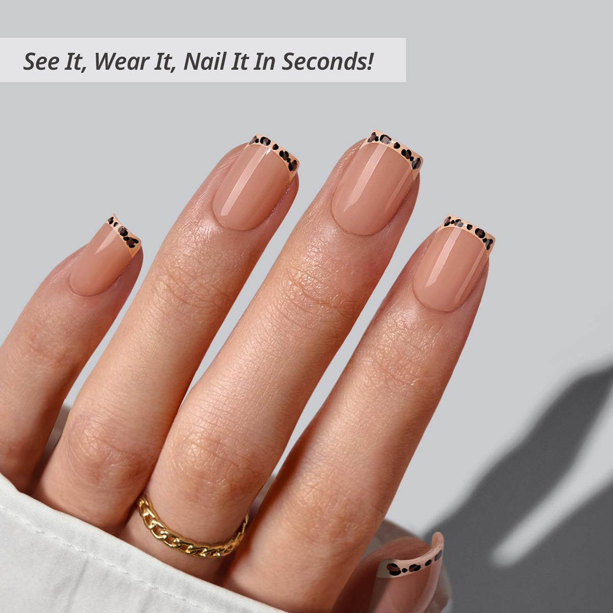 BTArtbox press-on nails kit with 32 pieces for a complete DIY manicure.