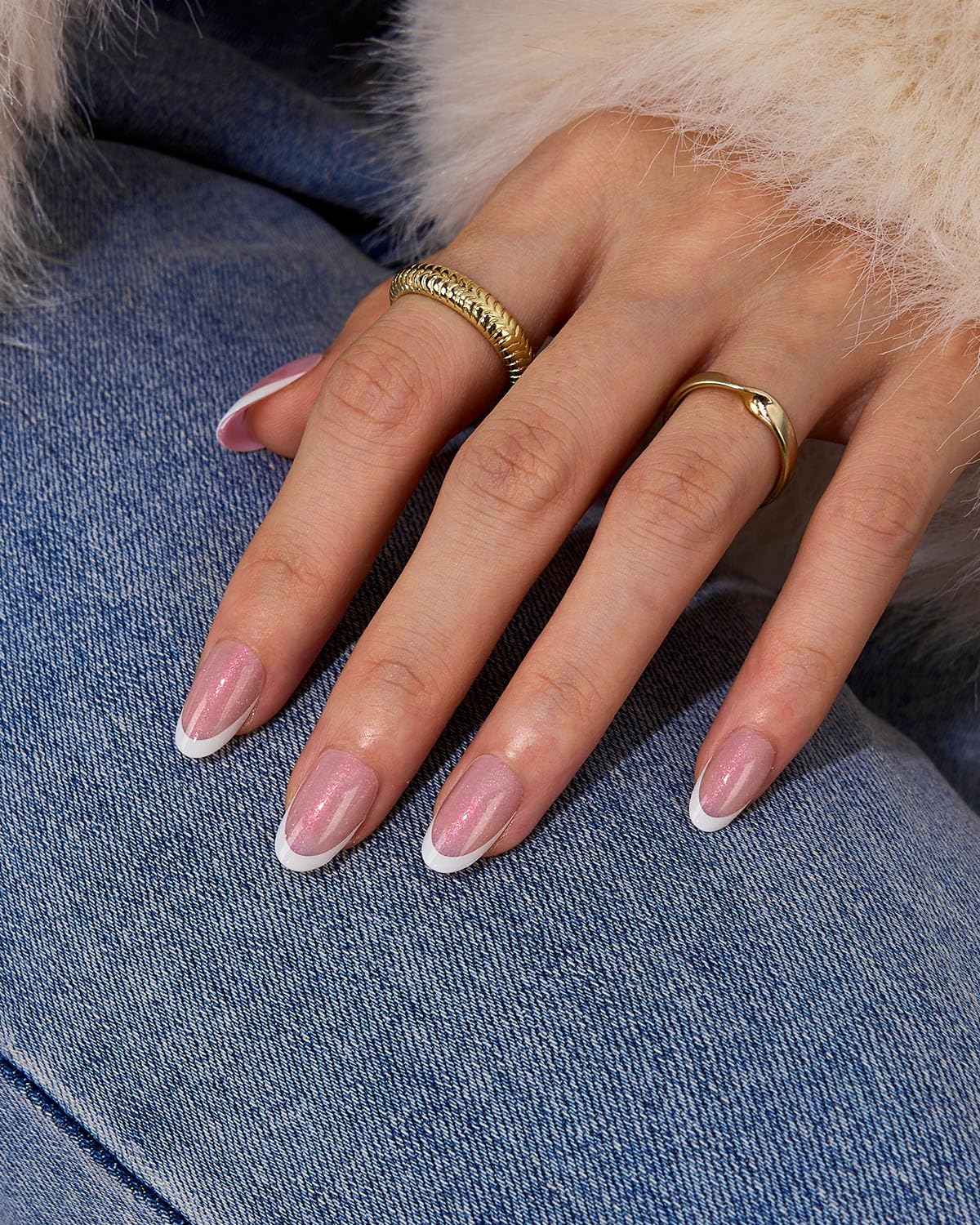 BTArtboxnails XCOATTIPS 96-piece kit with versatile French tips.