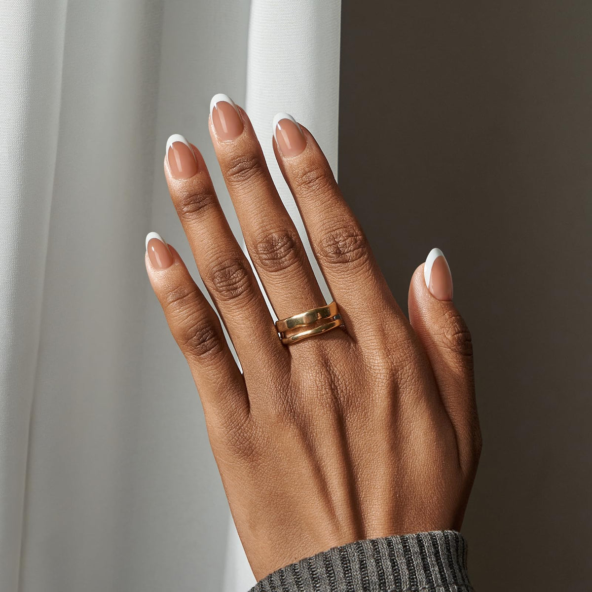 BTArtboxnails XCOATTIPS basecoat primer pre-applied for faster at home manicures