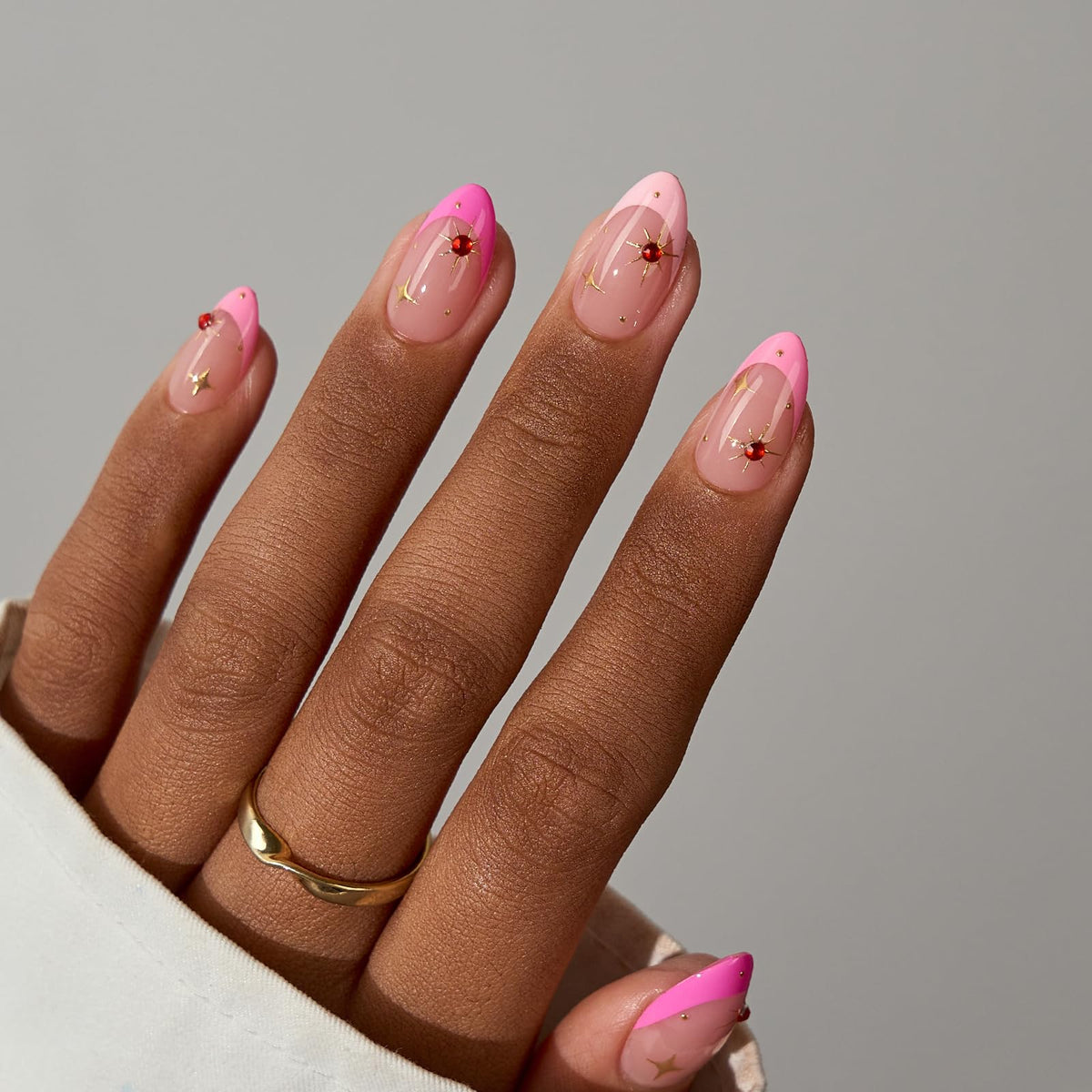 BTArtboxnails XCOATTIPS X-COAT technology enables seamless curing with designs.