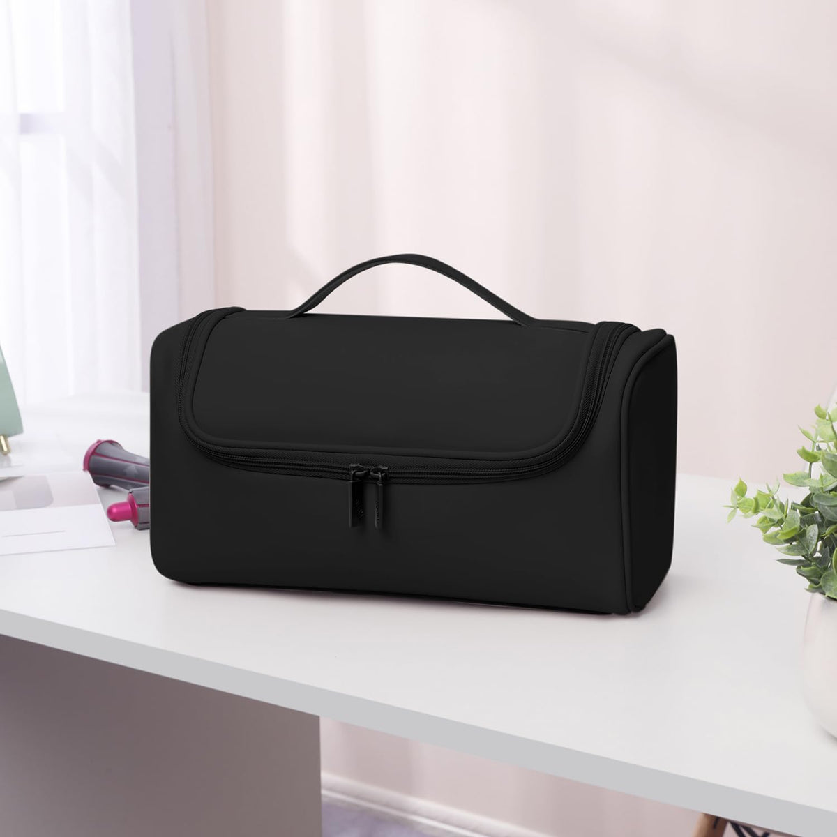 BUBM Airwrap gift-ready travel case suited for beauty enthusiasts.