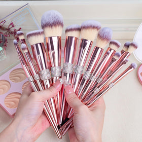 Bueart Design powder brush close-up for soft-set finish
