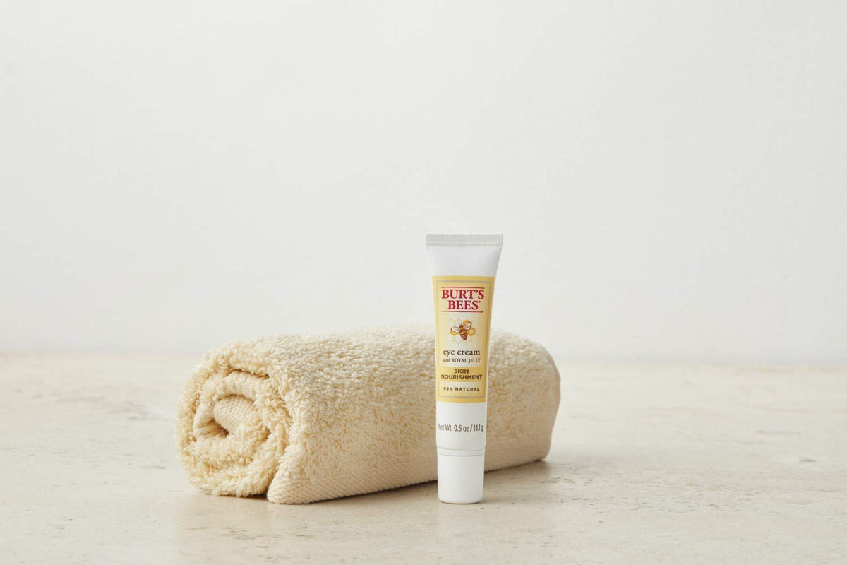 Burt's Bees fragrance-free packaging shows 0.5 oz eye cream for daily use.