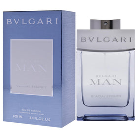 BVLGARI Man Glacial Essence spray action demonstrates easy daily use.