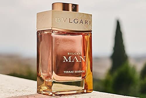 BVLGARI Man Terrae Essence spray-action demonstration for easy application