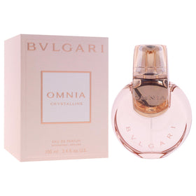 BVLGARI Omnia Crystalline cap and logo close-up signals premium, gift-ready packaging.