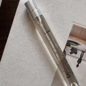 By Rosie Jane Vanilla note highlight emphasizing warm, comforting scent profile.