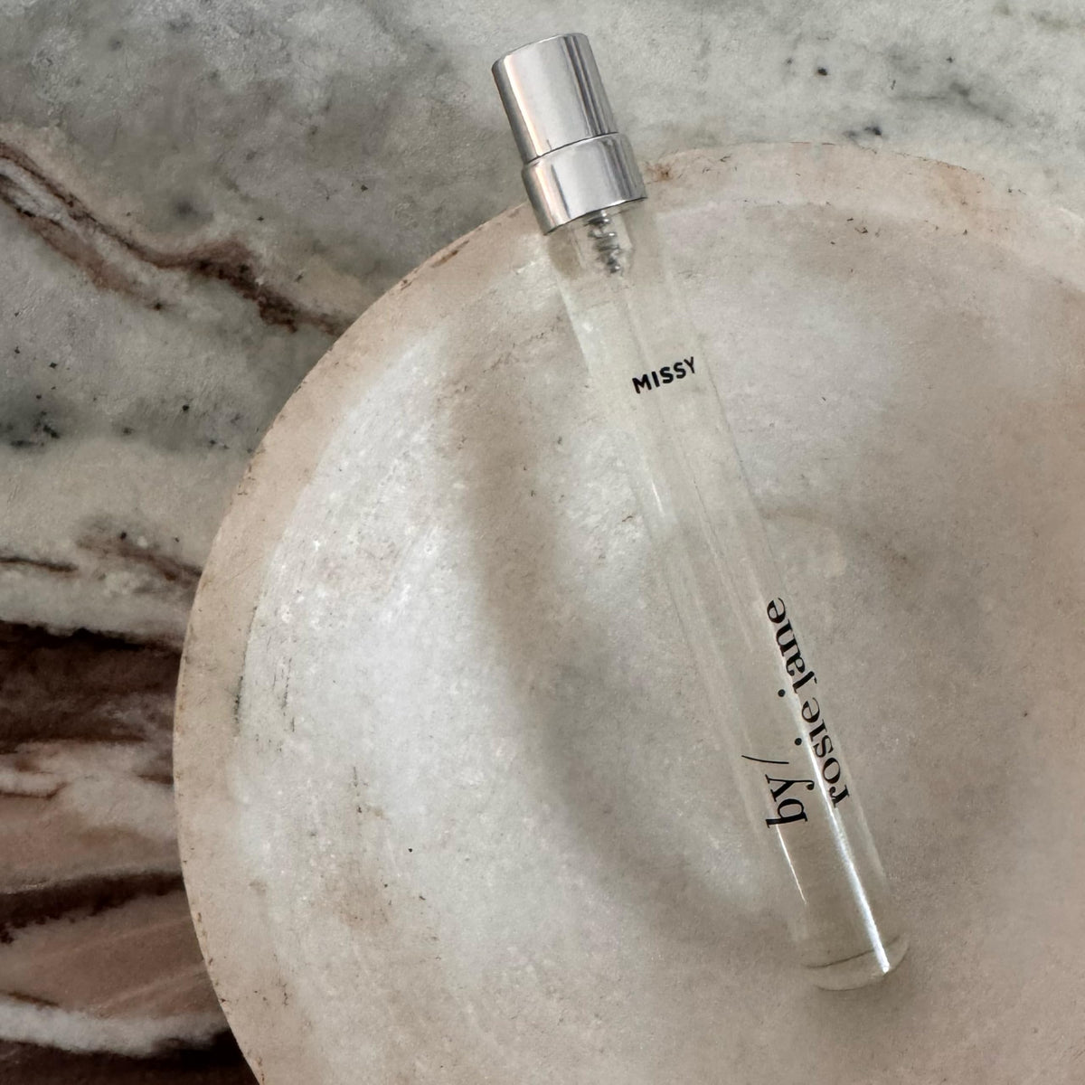 Missy ingredient panel highlights vegan, cruelty-free formula.