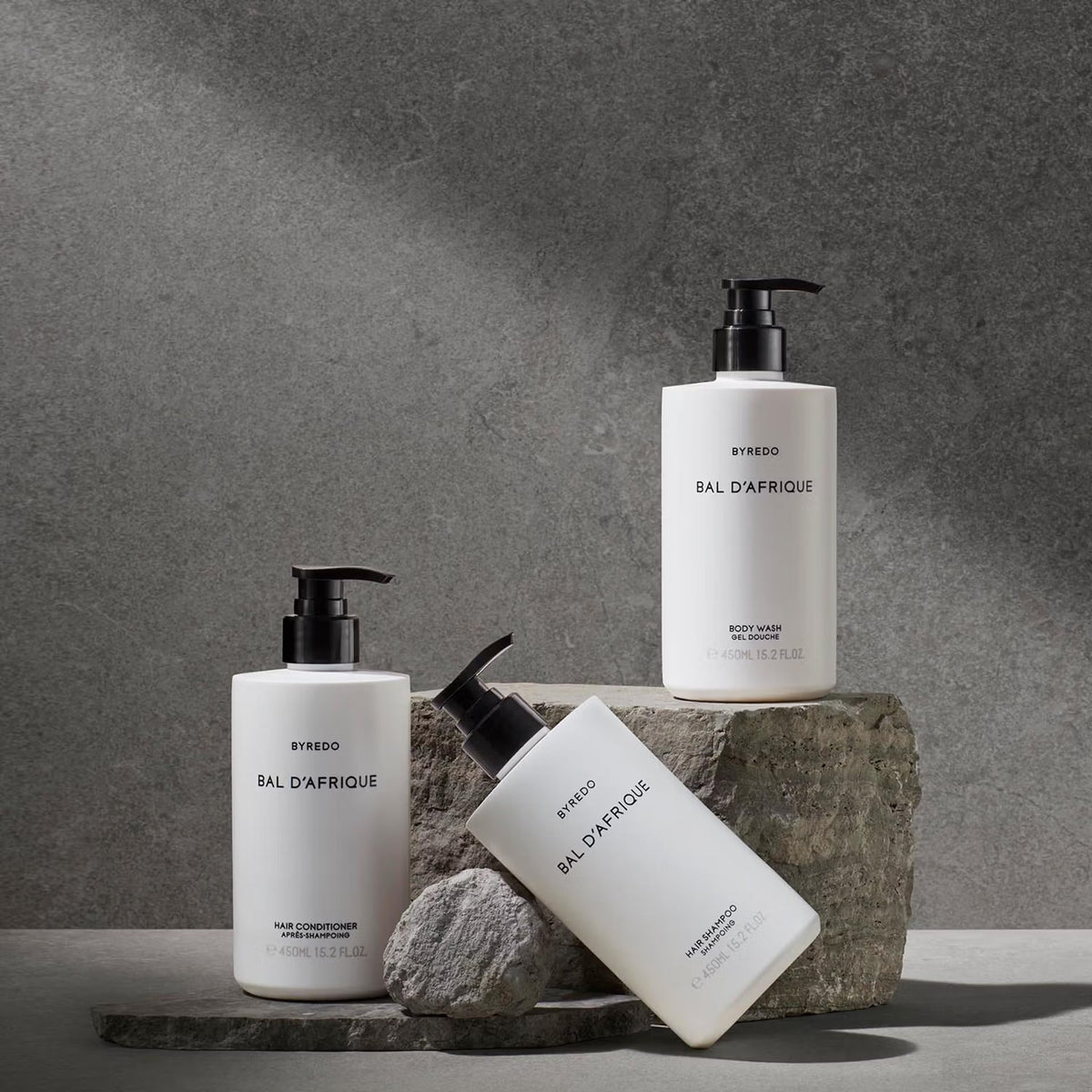 Bal D'Afrique shampoo foam close-up demonstrates gentle cleansing with shea butter.