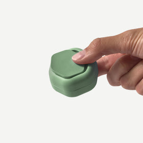 Cadence magnetic design keeps capsules organized and connected for quick access.