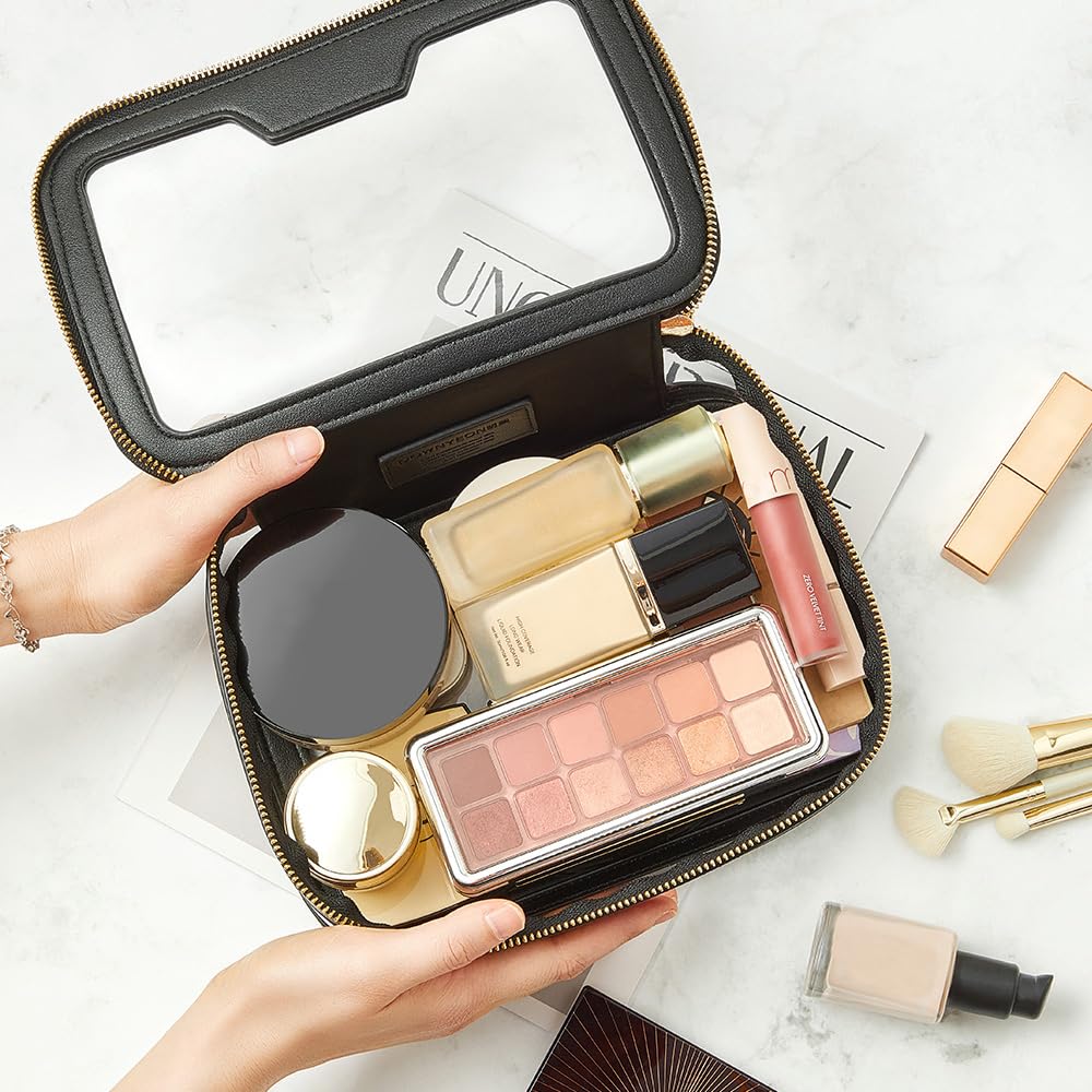 Camdeez Rownyeon black travel bag adds a premium look while remaining portable.
